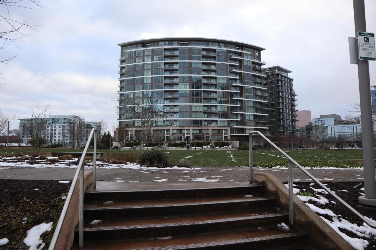 Renu At The Burlington Apartment Portland